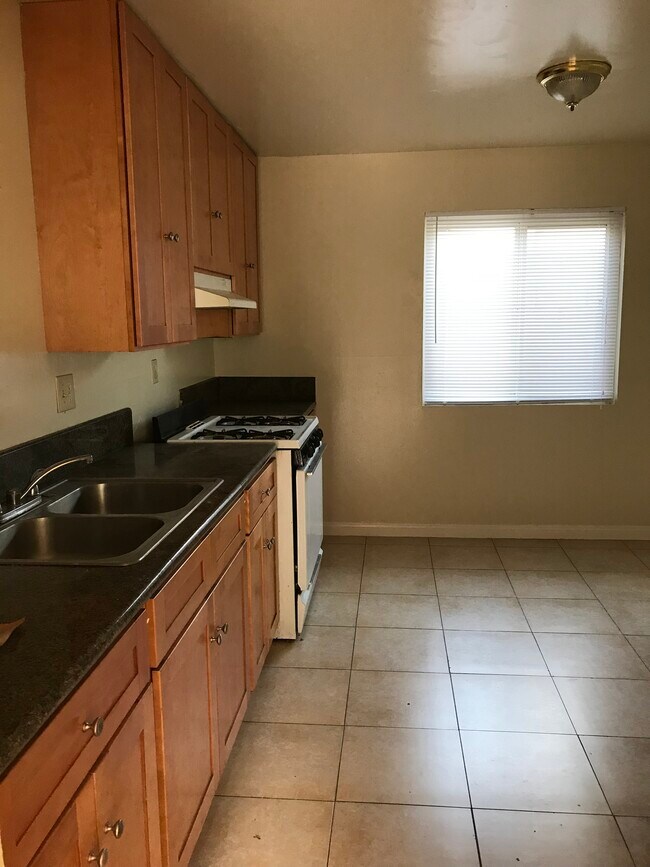 1531 Del Amo Blvd Apartments and Nearby Torrance Apartments For Rent