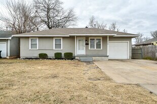 4704 SE 18th St in Del City, OK - Building Photo