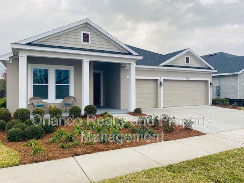 17609 Serenoa Blvd in Clermont, FL - Building Photo