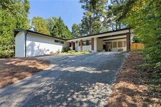 1723 Dunwoody Pl NE in Atlanta, GA - Building Photo - Building Photo