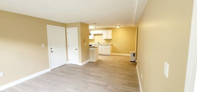 2 Squire Ct in Natick, MA - Building Photo - Building Photo