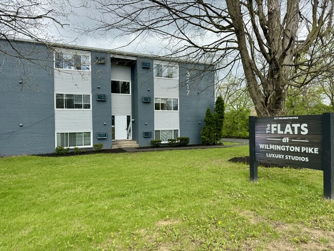 The Flats at Wilmington Pike - Newly Renov... in Dayton, OH - Foto de edificio - Building Photo