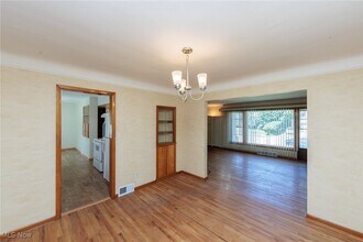 2207 Campus Rd in Beachwood, OH - Building Photo - Building Photo