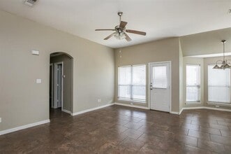 125 Currie Ct in Crowley, TX - Building Photo - Building Photo