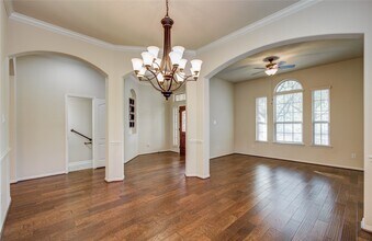 8215 Laughing Falcon Trail in Conroe, TX - Building Photo - Building Photo