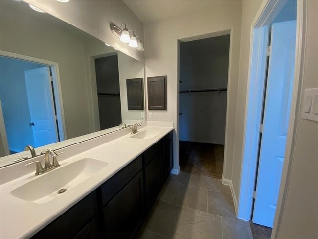 13443 Greenbrier Dr
