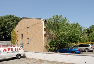 Duncan Apartments in Columbus, OH - Building Photo - Building Photo