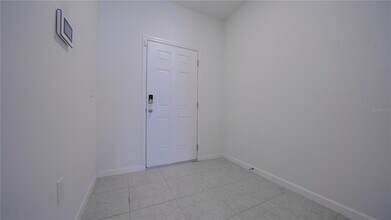 8735 Sportsman Lp in Groveland, FL - Building Photo - Building Photo