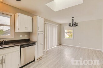 1812 Cumberland Dr, Unit 222 in Plainfield, IL - Building Photo - Building Photo