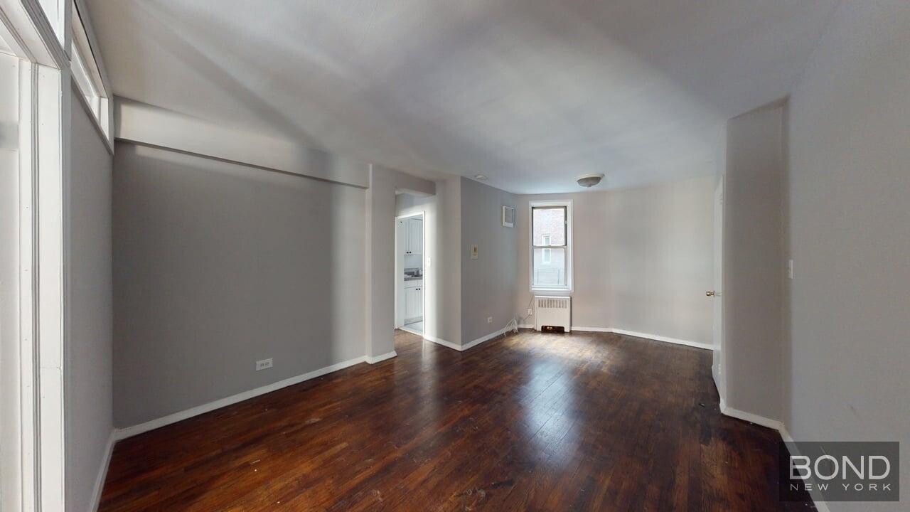 340 E 58th St in New York, NY - Building Photo
