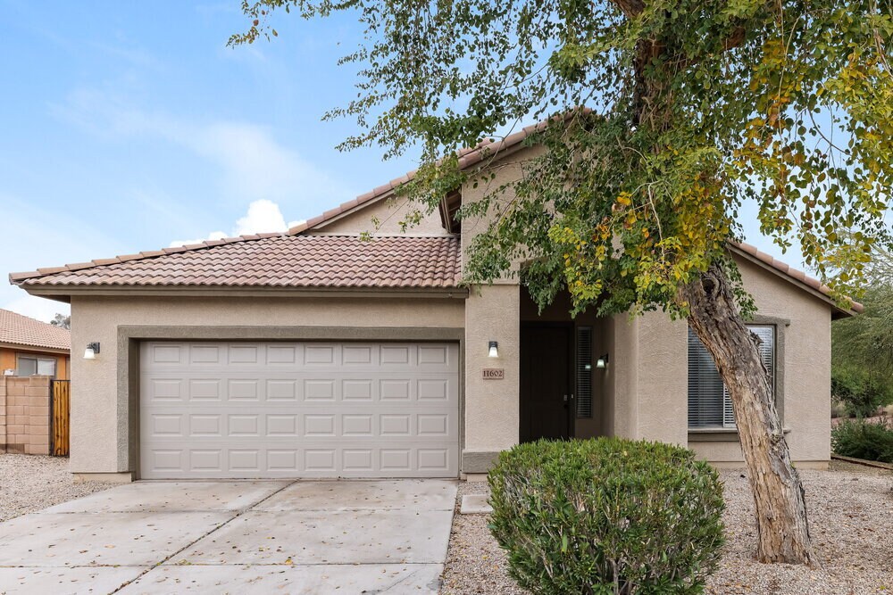 11602 W Edgemont Ave in Avondale, AZ - Foto de edificio