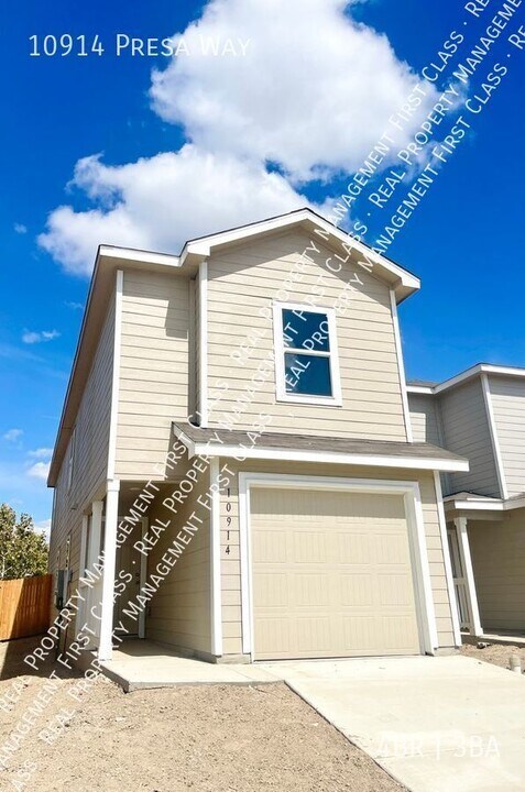 10914 Presa Wy in San Antonio, TX - Building Photo