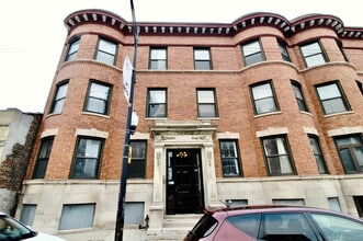 3720 S Indiana Ave in Chicago, IL - Building Photo - Building Photo