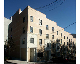 900 Summit Ave Apartments