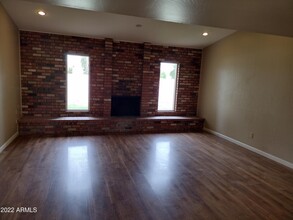 7707 S Kenwood Ln in Tempe, AZ - Foto de edificio - Building Photo