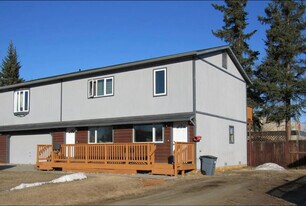 1316 Joyce Dr in Fairbanks, AK - Building Photo