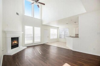 10100 Bull Run in Fort Worth, TX - Building Photo - Building Photo