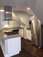 19 Dorset St, Unit 4 in Boston, MA - Foto de edificio - Building Photo