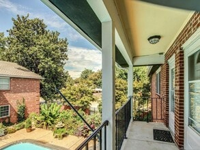 3701 Riverside Dr in Tulsa, OK - Building Photo - Building Photo