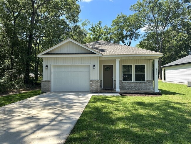 property at 1332 Jackson St
