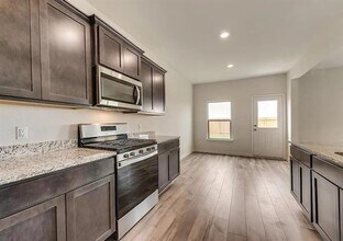 13638 Logan Pass Dr in Ponder, TX - Building Photo - Building Photo