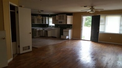 11 Sequoyah Ridge Rd in Cherokee Village, AR - Building Photo - Building Photo