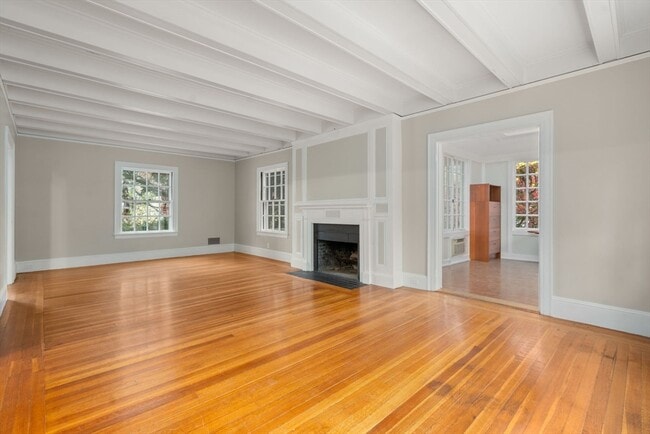 161 Clinton Rd in Brookline, MA - Building Photo - Building Photo