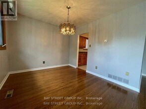 632 Ardleigh Crescent in Burlington, ON - Building Photo - Building Photo