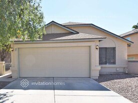 921 S Val Vista Dr in Mesa, AZ - Building Photo