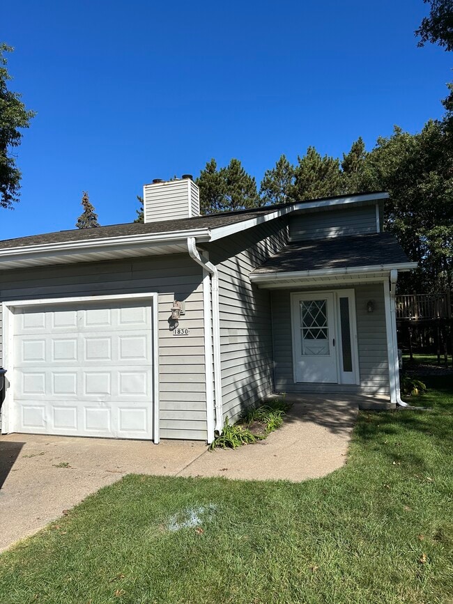 property at 1830 Tamarack St
