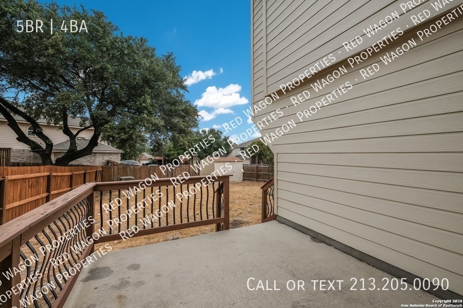 4906 Macey Trail in San Antonio, TX - Building Photo