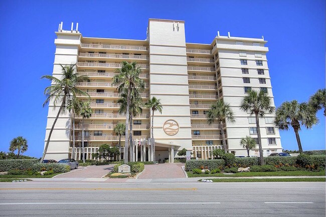 840 Ocean Dr in Juno Beach, FL - Building Photo - Building Photo