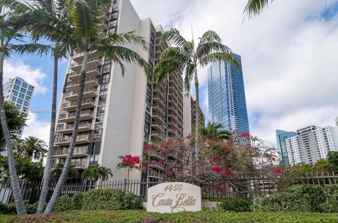 1450 Brickell Bay Dr, Unit 611 in Miami, FL - Building Photo
