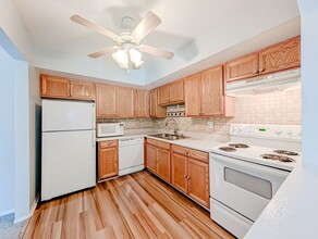 801 S Dwyer Ave in Arlington Heights, IL - Building Photo - Building Photo