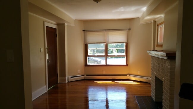 121 McKinley Pkwy, Unit 1 in Buffalo, NY - Building Photo - Building Photo