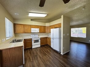 1743 S Canoe Creek Dr in Colorado Springs, CO - Building Photo - Building Photo
