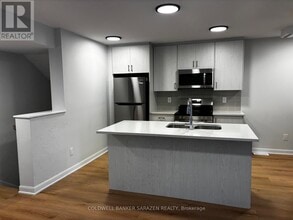 701 Glenroy Gilbert Dr in Ottawa, ON - Building Photo - Building Photo