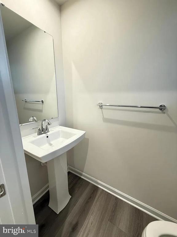 property at 622 Laurelwood Cir