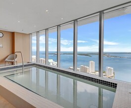 300 Biscayne Boulevard Way, Unit 1303 in Miami, FL - Building Photo - Building Photo