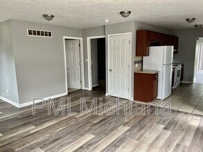 606 Meridian St in Mishawaka, IN - Building Photo - Building Photo
