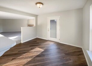 890 Indigo Dr in Greenfield, IN - Foto de edificio - Building Photo