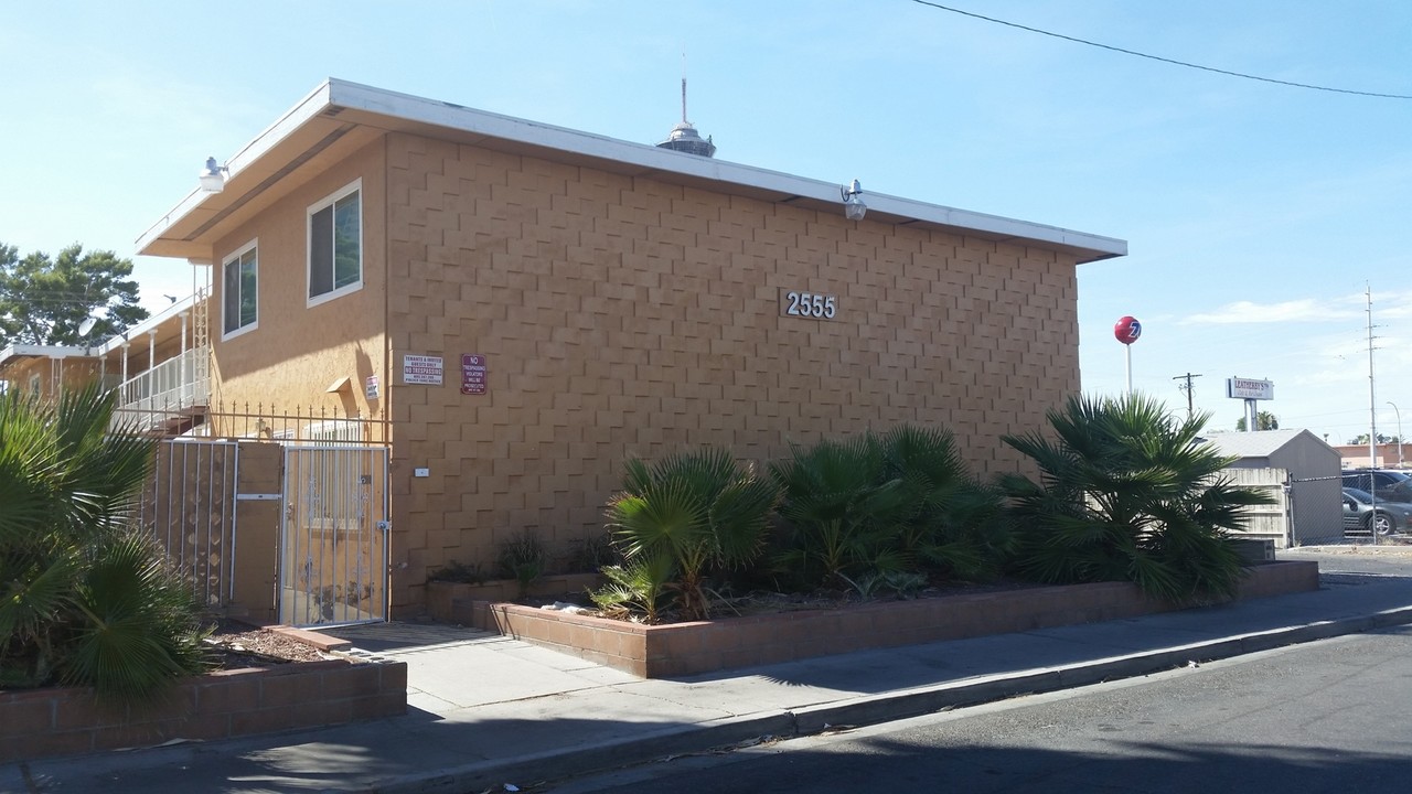 Sherwood Apartments in Las Vegas, NV - Foto de edificio