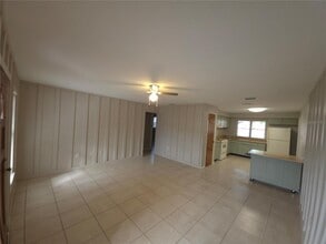 4204 E Okara Rd in Tampa, FL - Building Photo - Building Photo