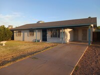 1210 E Marny Rd in Tempe, AZ - Foto de edificio - Building Photo