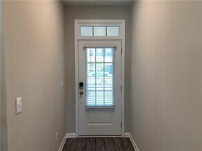 2139 Lanier Harbor Pt in Buford, GA - Building Photo - Building Photo