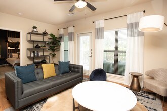 Landing at Double Creek in Austin, TX - Foto de edificio - Interior Photo