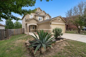 410 Tower Dr in Kyle, TX - Building Photo - Building Photo