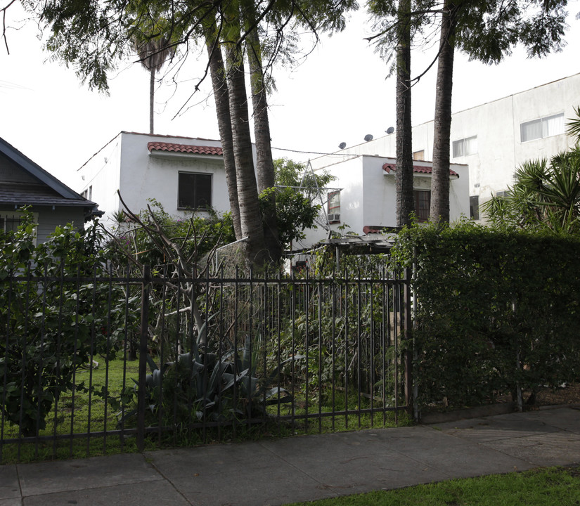 5832 Harold Way in Los Angeles, CA - Building Photo