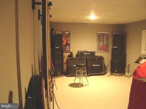 8616 Dutchman Ct in Manassas, VA - Building Photo - Building Photo