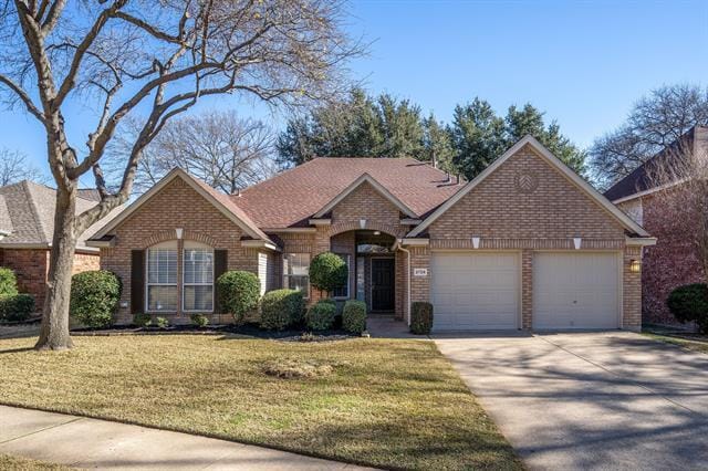 property at 2724 Lakehollow Ln